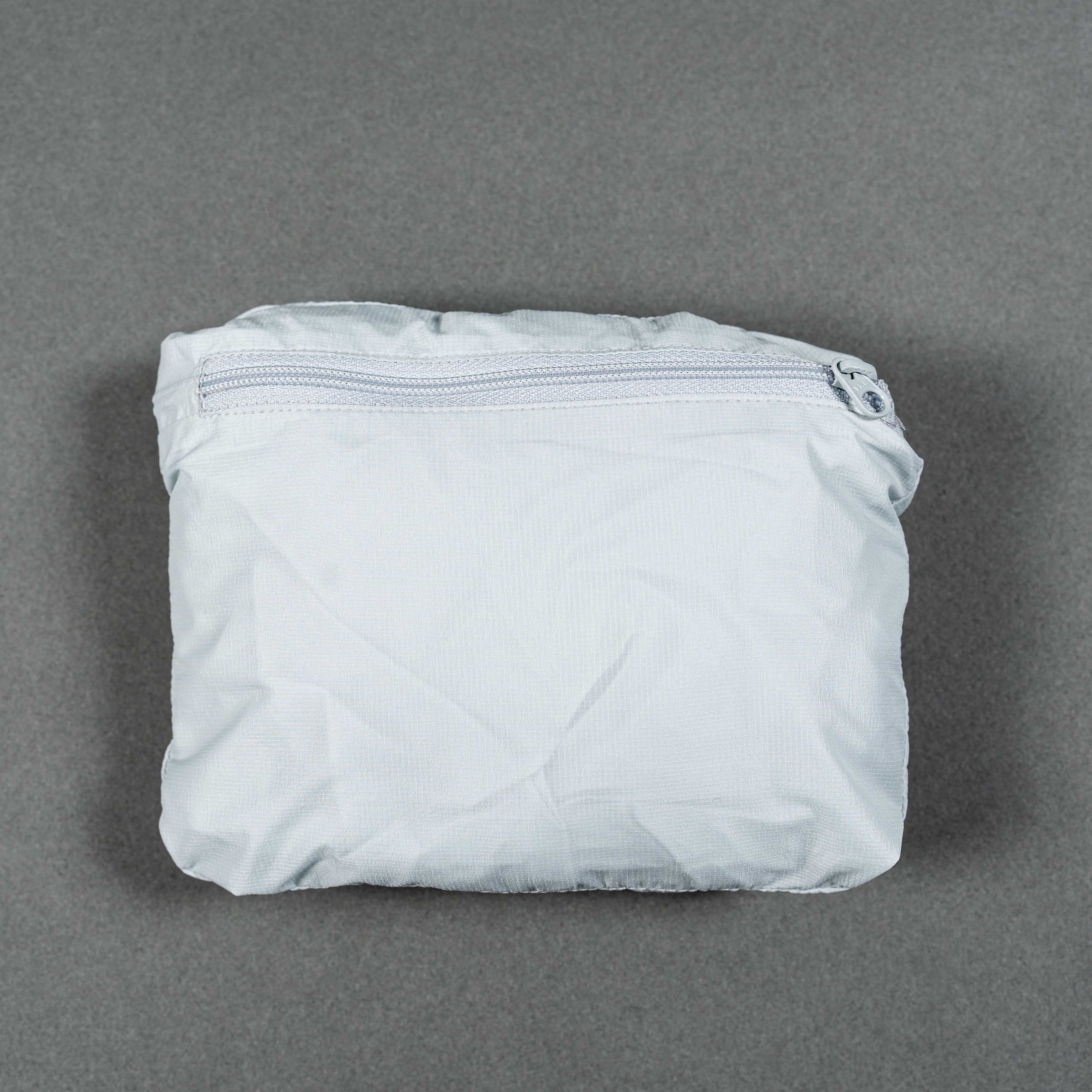 HERENESS 13D PACKABLE HOODY 黒 Lサイズ 1100025F1148_l1_a001.jpg